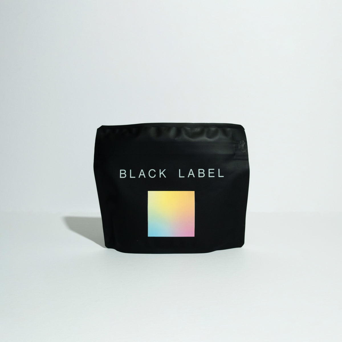 Bag of Diego Bermudez - Luna Gesha coffee in front of a white background